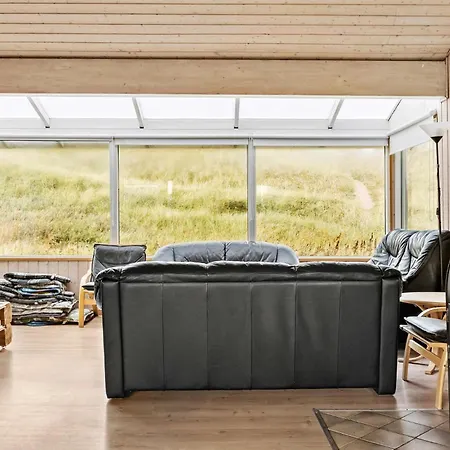 Beach Front Home In Harboore With Sauna Vakantiehuis