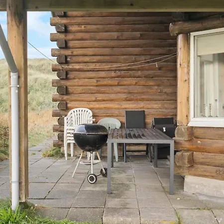 Vakantiehuis Beach Front Home In Harboore With Sauna *
