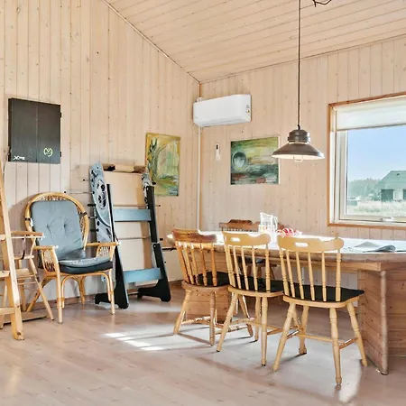 Beach Front Home In Harboore With Sauna Vakantiehuis *