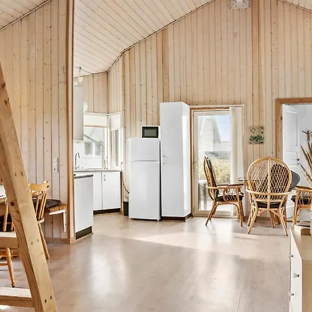 Vakantiehuis Beach Front Home In Harboore With Sauna *