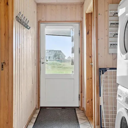 Beach Front Home In Harboore With Sauna Vakantiehuis