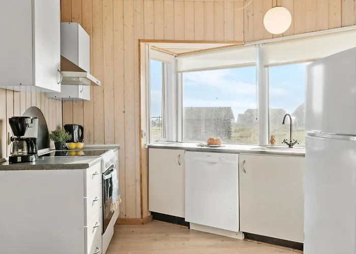 In Harboore With Kitchen *